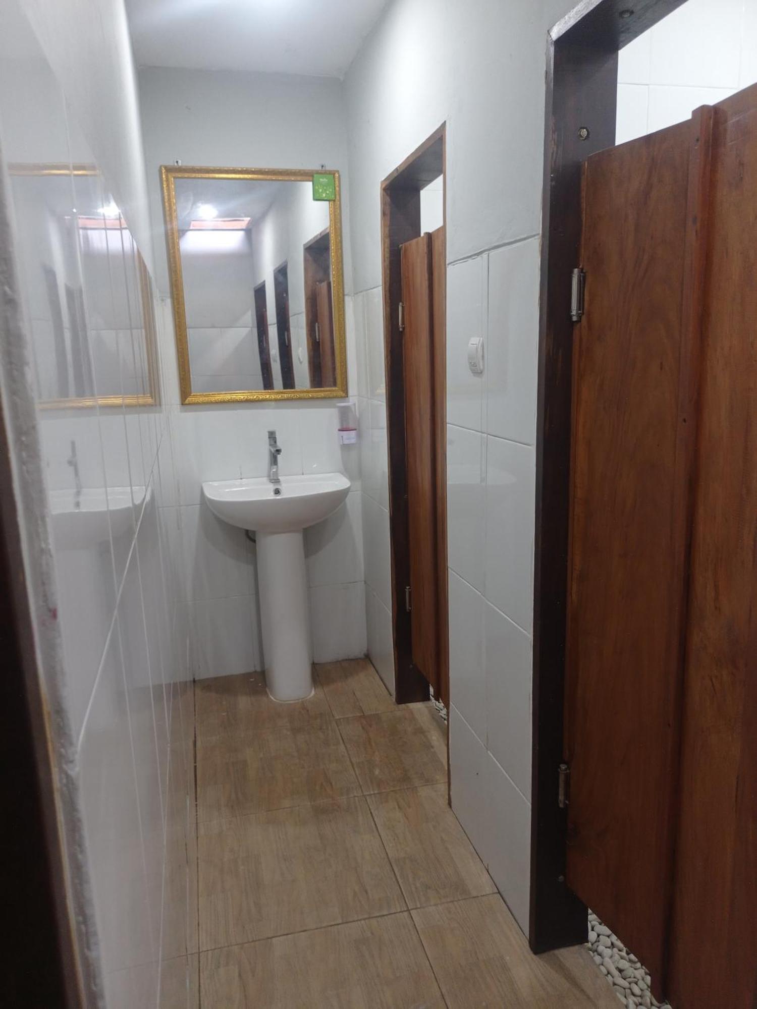 Watu Agung Guest House 마겔랑 외부 사진